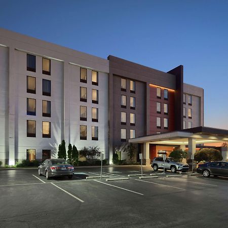 Hampton Inn Louisville Northeast Esterno foto