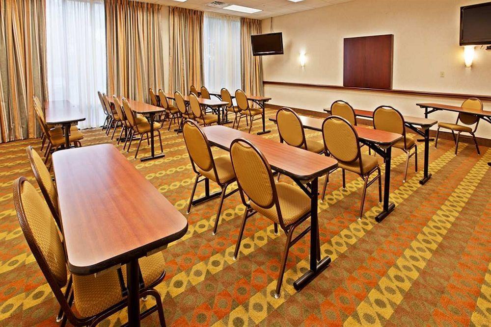 Hampton Inn Louisville Northeast Esterno foto