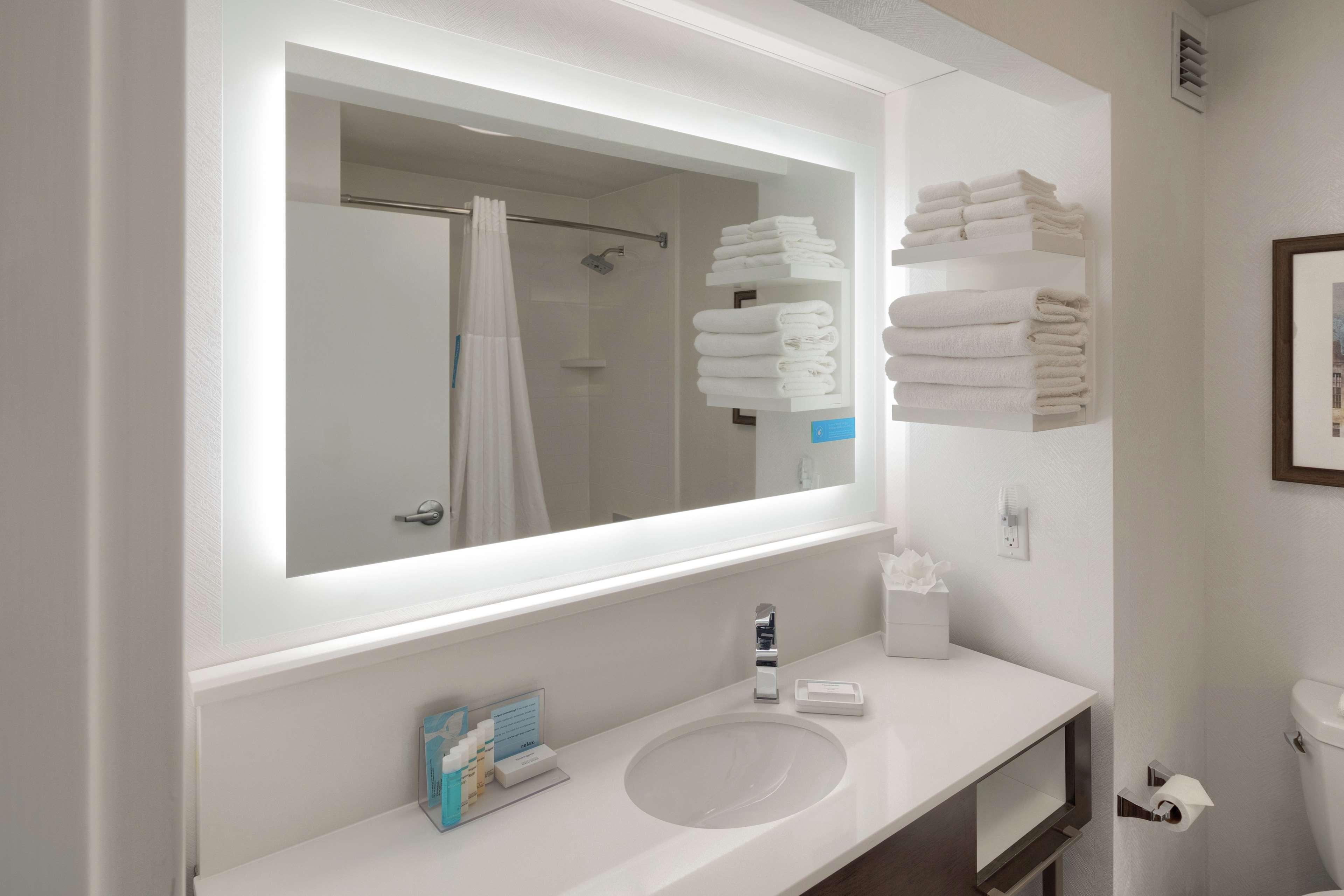 Hampton Inn Louisville Northeast Esterno foto