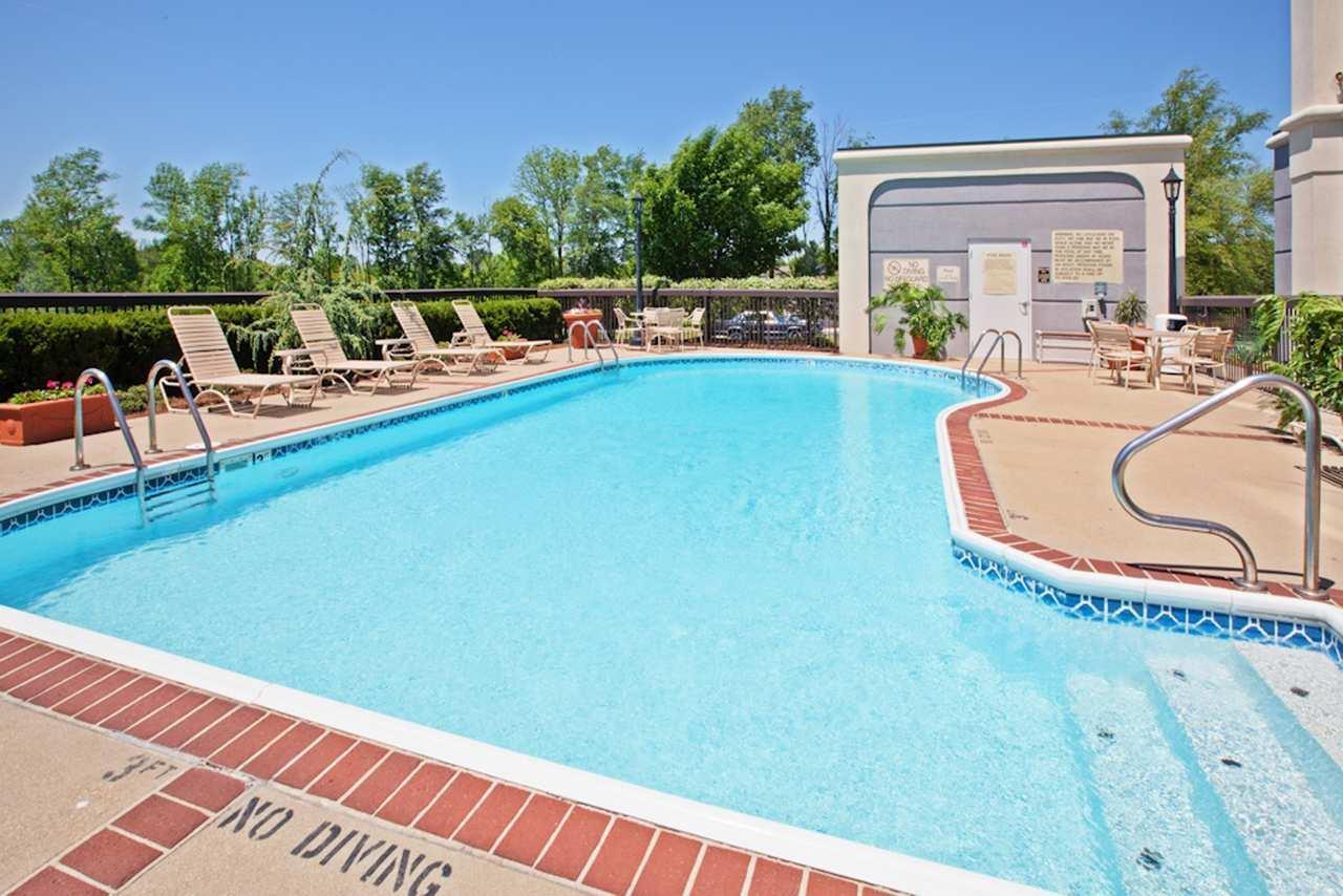 Hampton Inn Louisville Northeast Esterno foto
