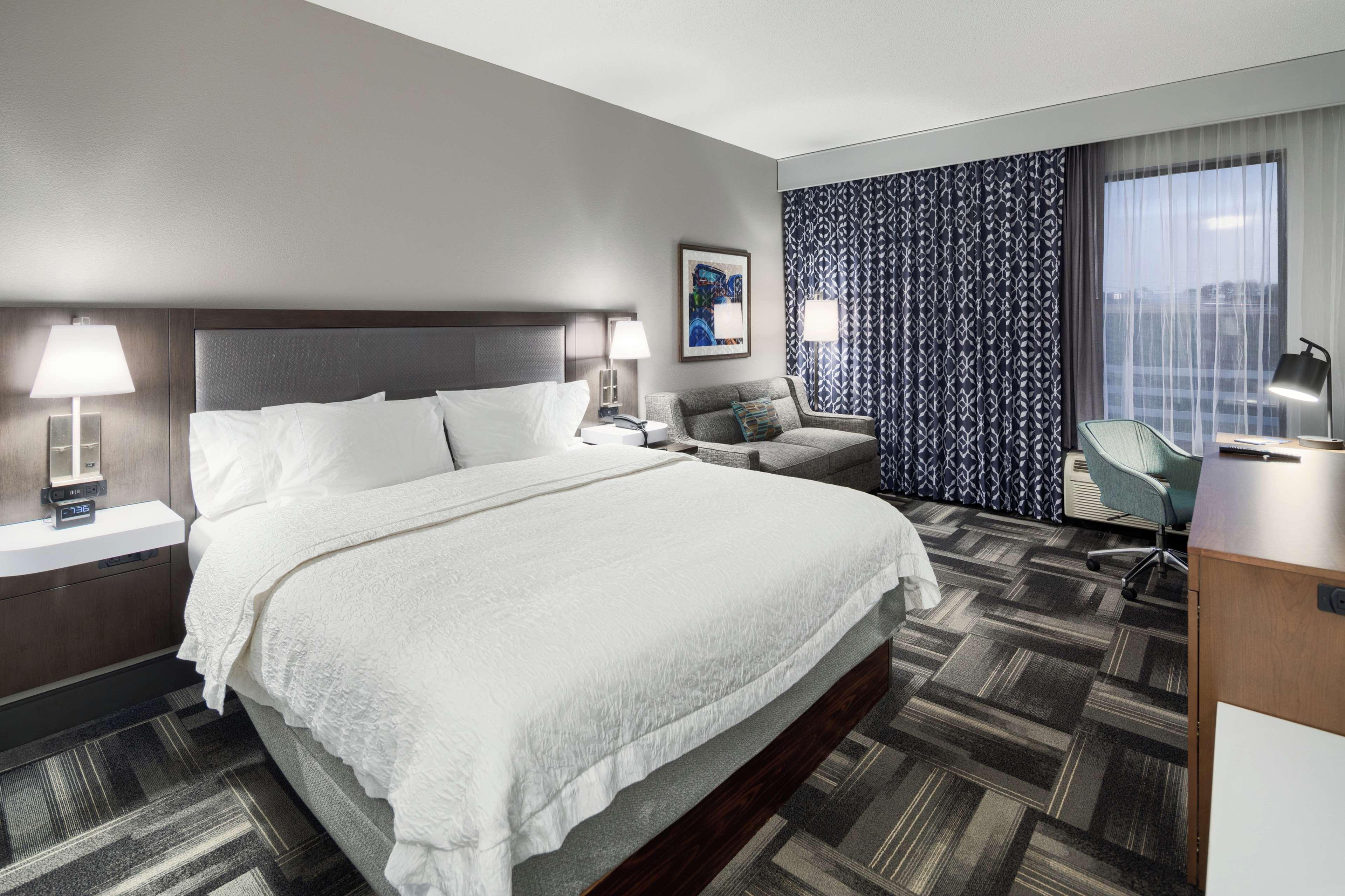 Hampton Inn Louisville Northeast Esterno foto