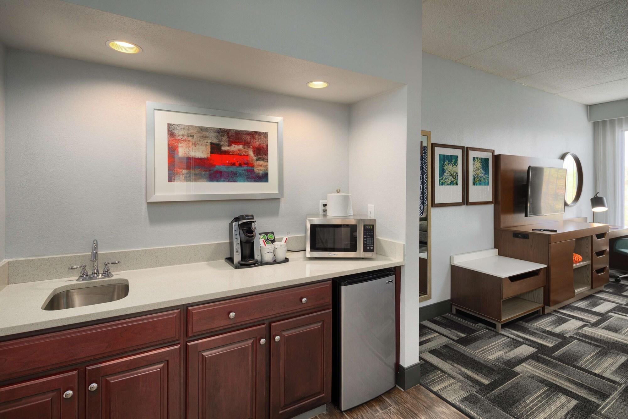 Hampton Inn Louisville Northeast Esterno foto