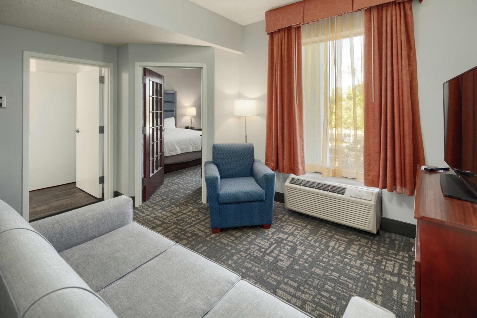 Hampton Inn Louisville Northeast Esterno foto