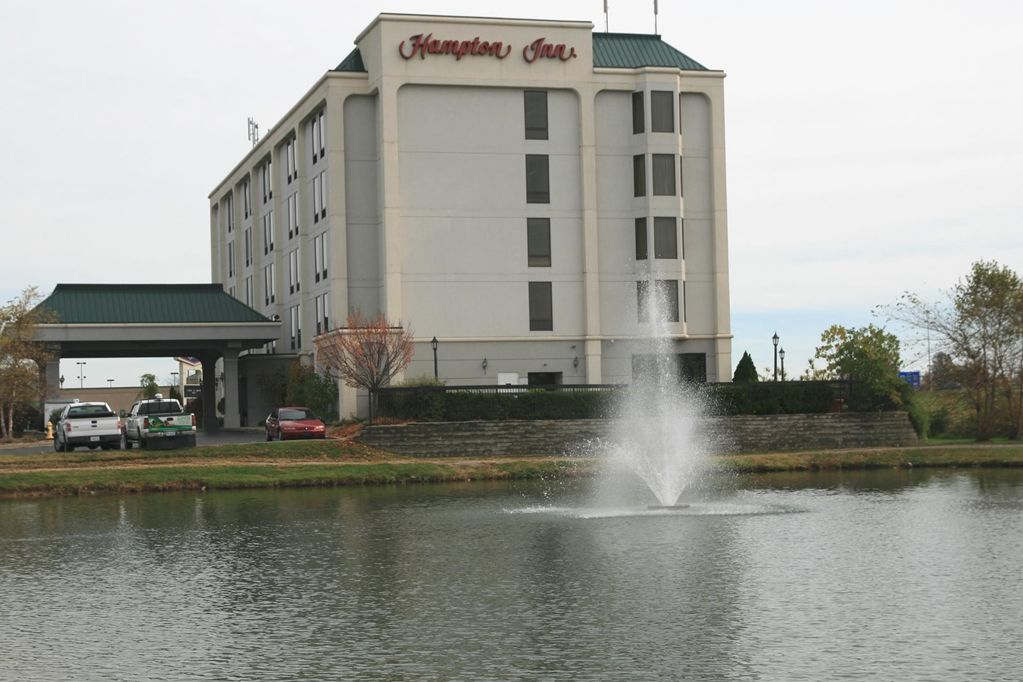 Hampton Inn Louisville Northeast Esterno foto